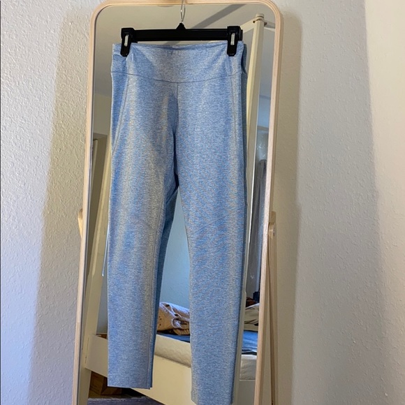 Outdoor Voices Dove Leggings Sz. M - Picture 1 of 3